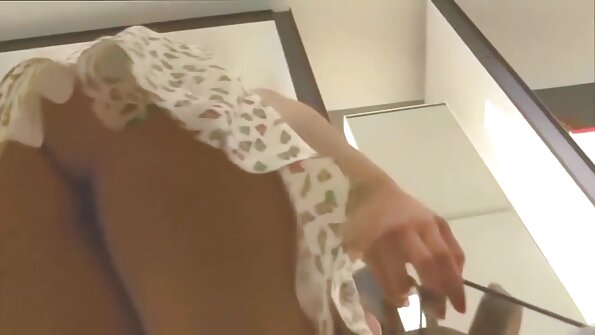 A hardcore babe is in need of a hardcore massage and she gets it