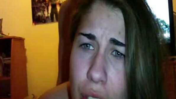 Brazilian nerd takes cock in cunt to show how hospitable she is