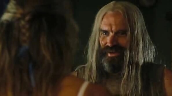 A sexy maid takes off her clothes to allow her pussy to get fucked